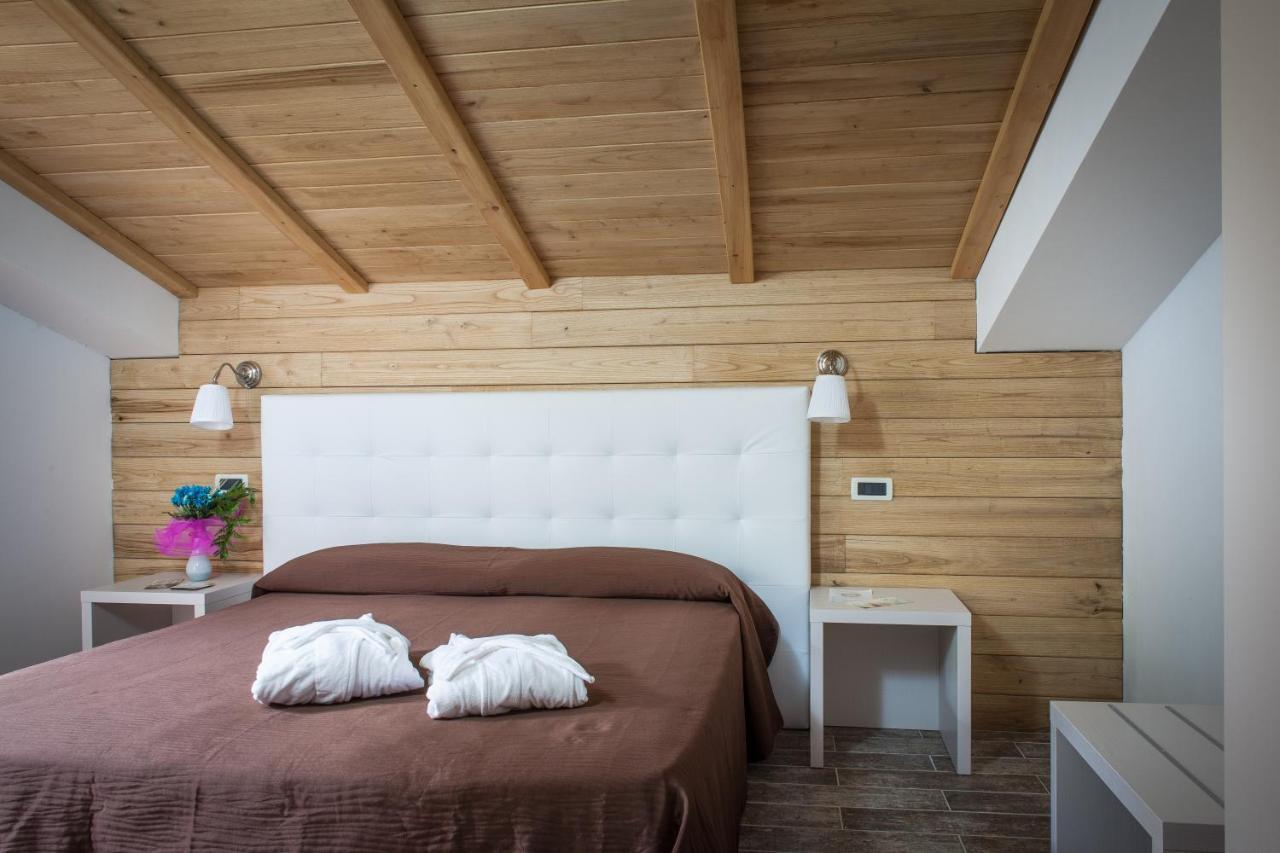 Piccolo Hotel Aurora Abbadia San Salvator Eksteriør billede